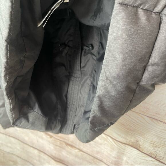 Gap Hooded Mid Length puffer jacket - Picture 6 of 9